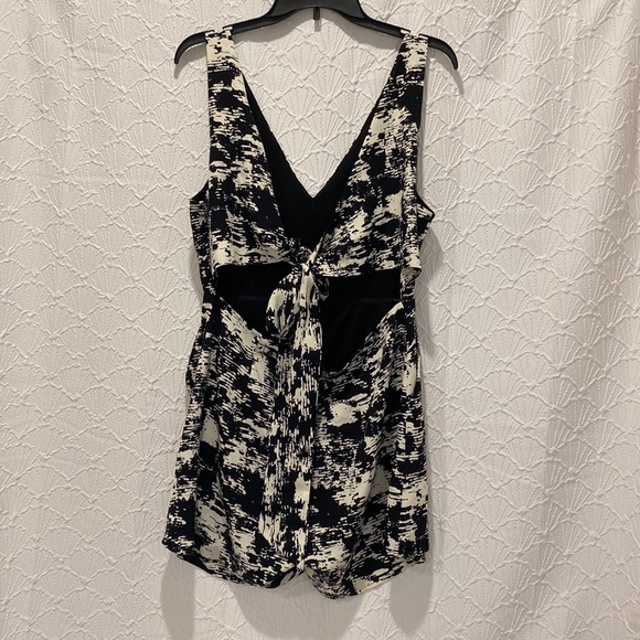 Fourteen & 9th Women’s Romper Size Large - Picture 6 of 11